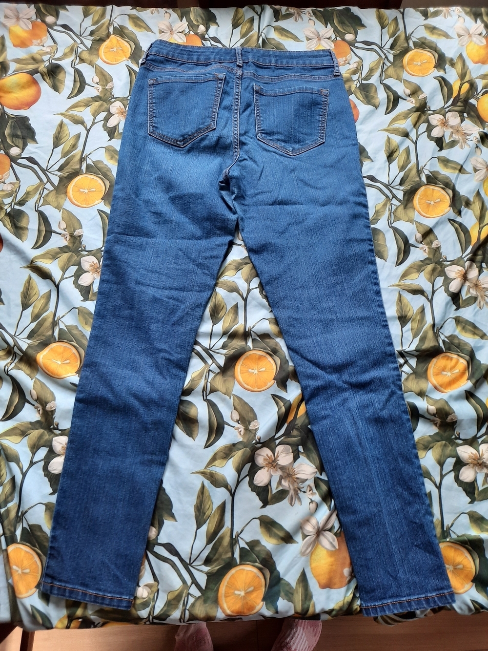 Old Navy Blue Skinny Jeans - Classic Wash - Picture 5 of 5